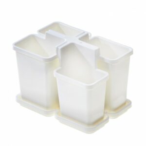 Galda piederumu kaste plastmasas. 419